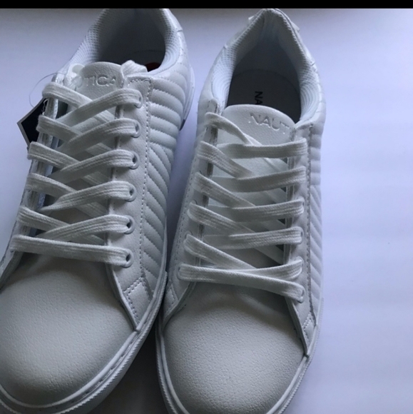 Nautica White Leather Low Top Sneaker - Picture 4 of 12